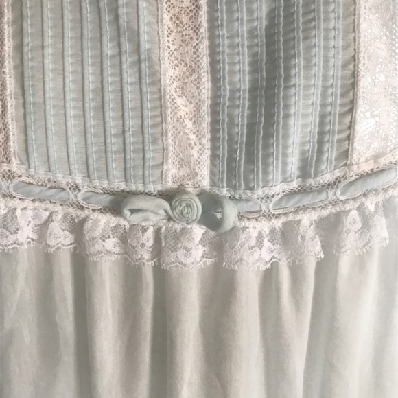 VTG Barbizon Baby Blue Lace Nightgown - Picture 3 of 8
